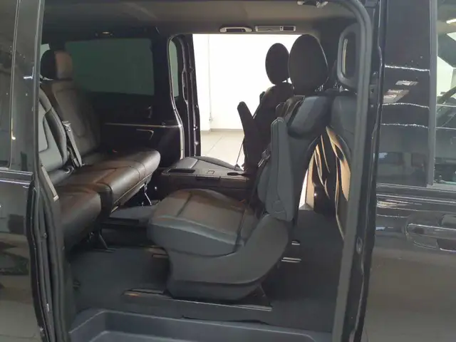 Mercedes-Benz V-Class view 9