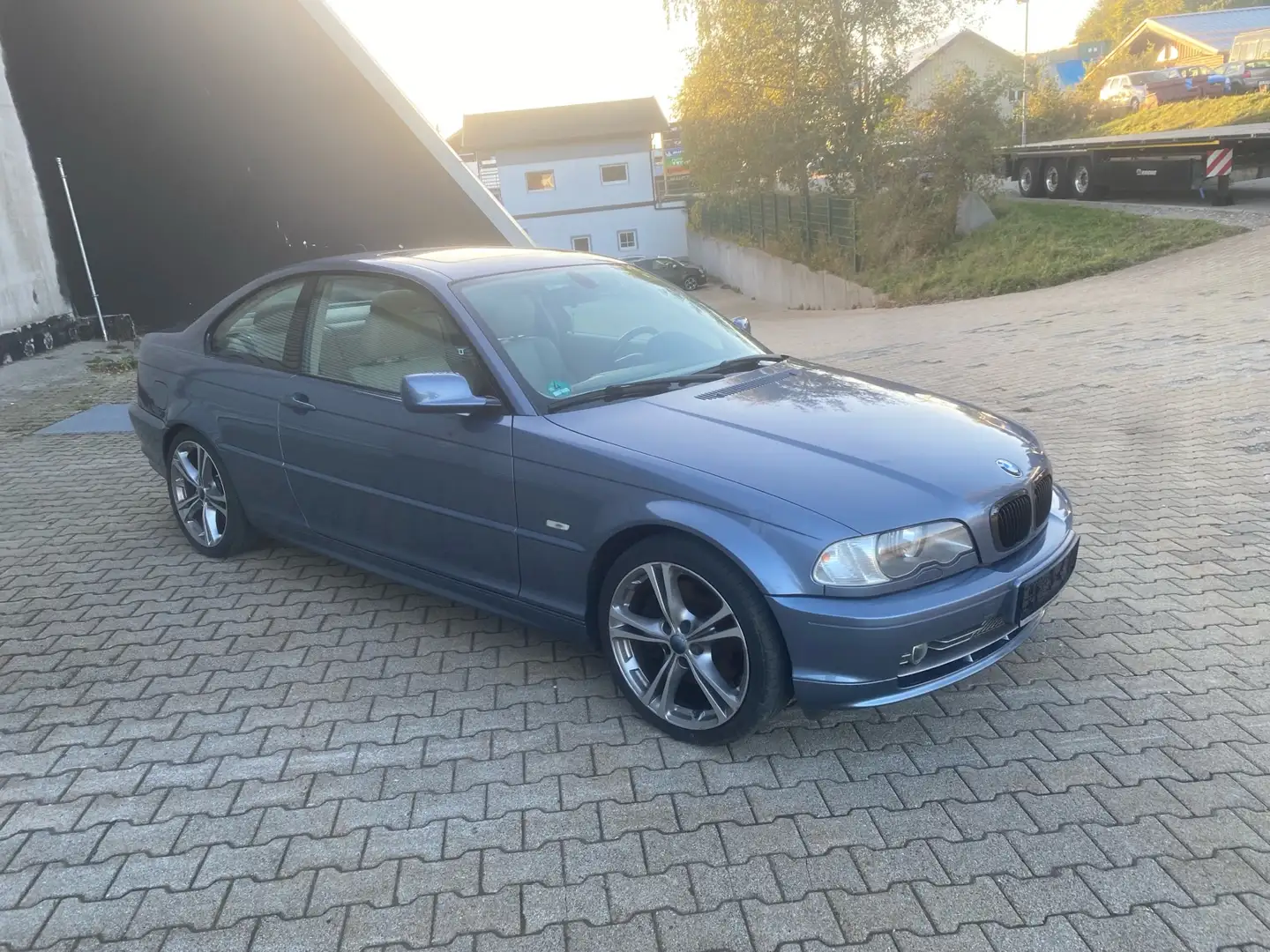 BMW 330 CI Blau - 1