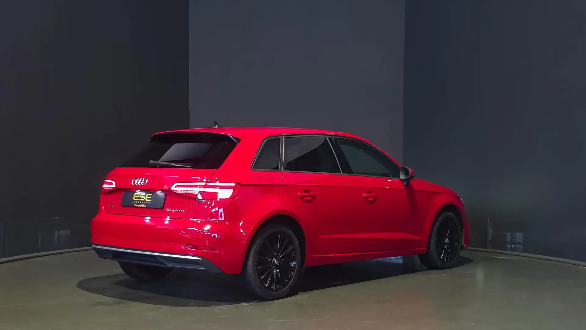 Audi A3 Sportback 30 g-tron Pro Line | Automaat | Leder | Rot - 2