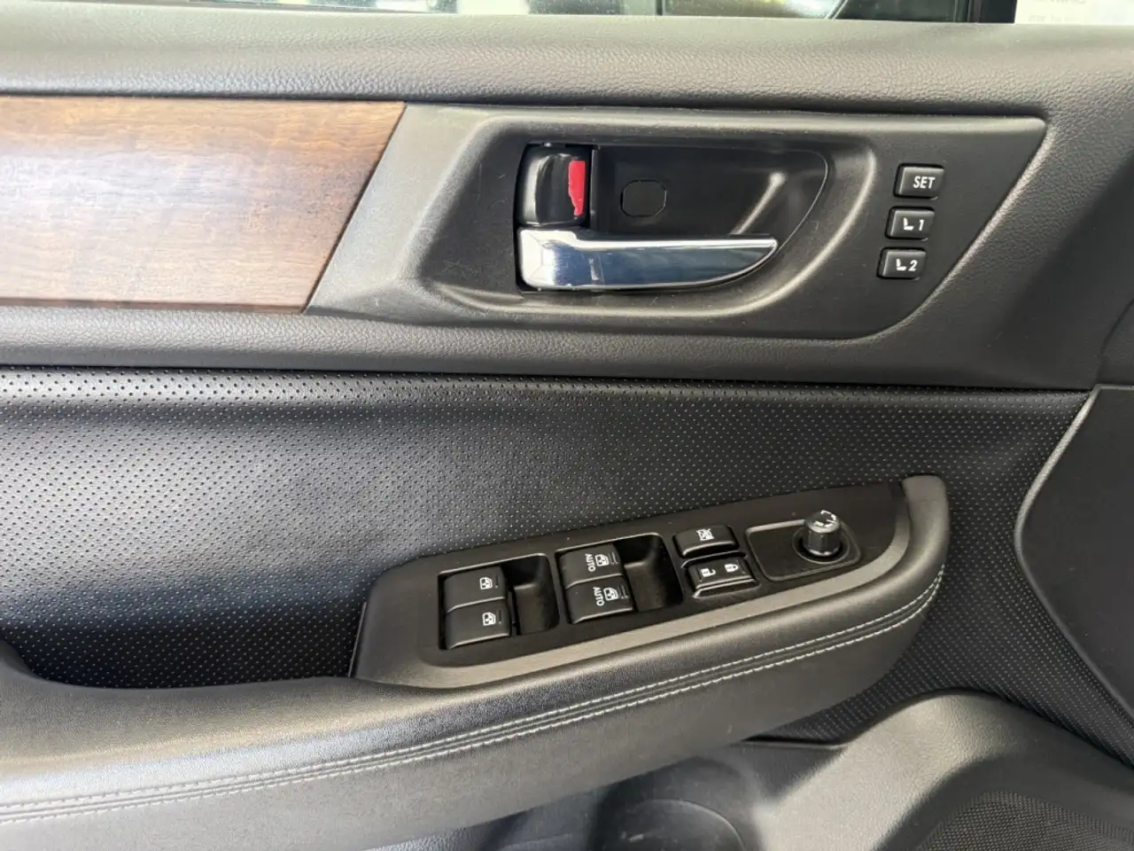Subaru OUTBACK photo Subaru OUTBACK