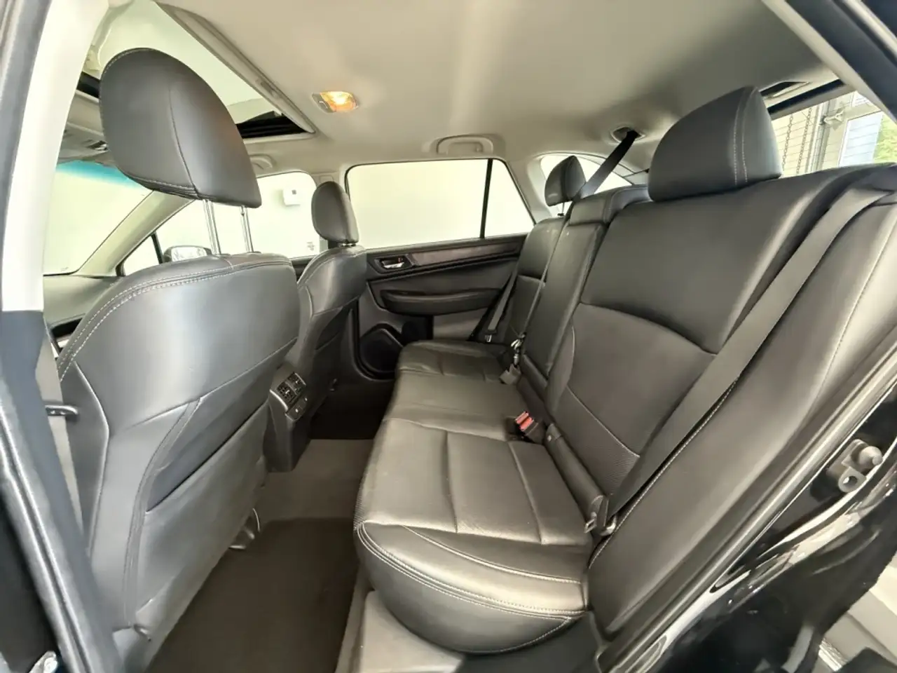 Subaru OUTBACK photo Subaru OUTBACK