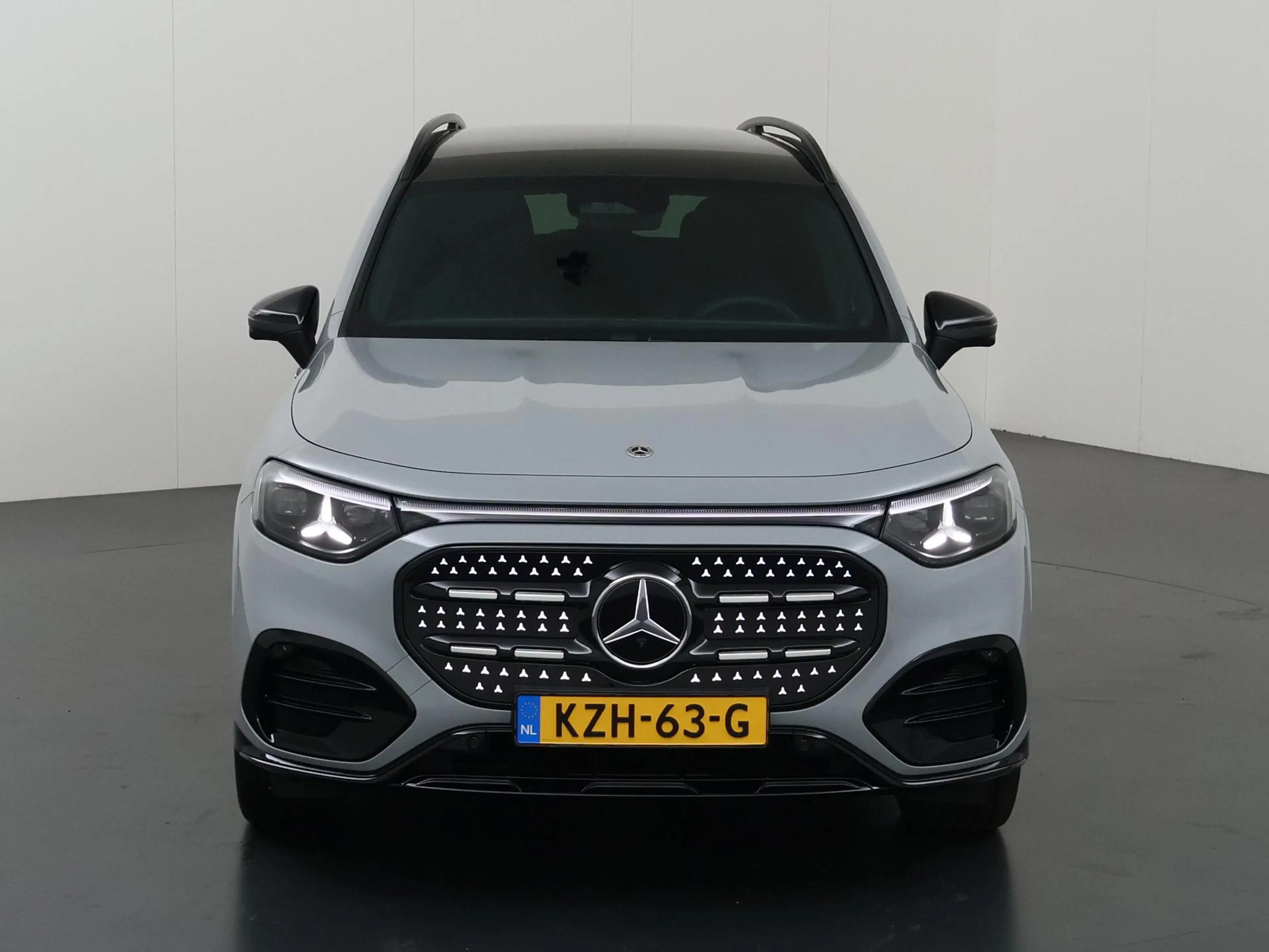 Mercedes-Benz GLB 250 250+ Business Solution AMG 85.5 kWh | Premium Plus — photo 3