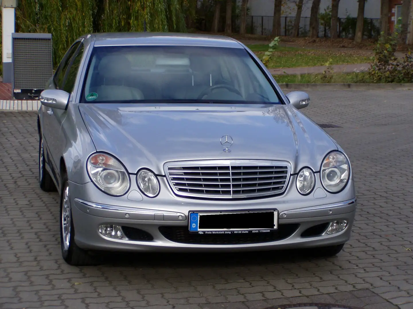 Mercedes-Benz E 270 CDI Elegance # Navi+Command # Xenon # Airmatik Silver - 1