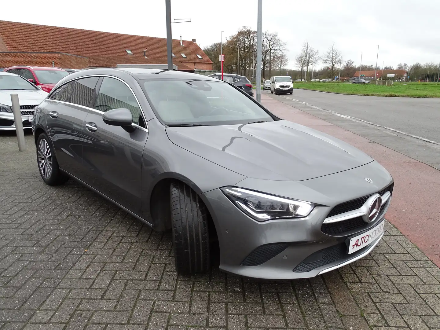 Mercedes-Benz CLA 180 CLA 180 Shooting Brake 7G-DCT Luxury Grey - 2