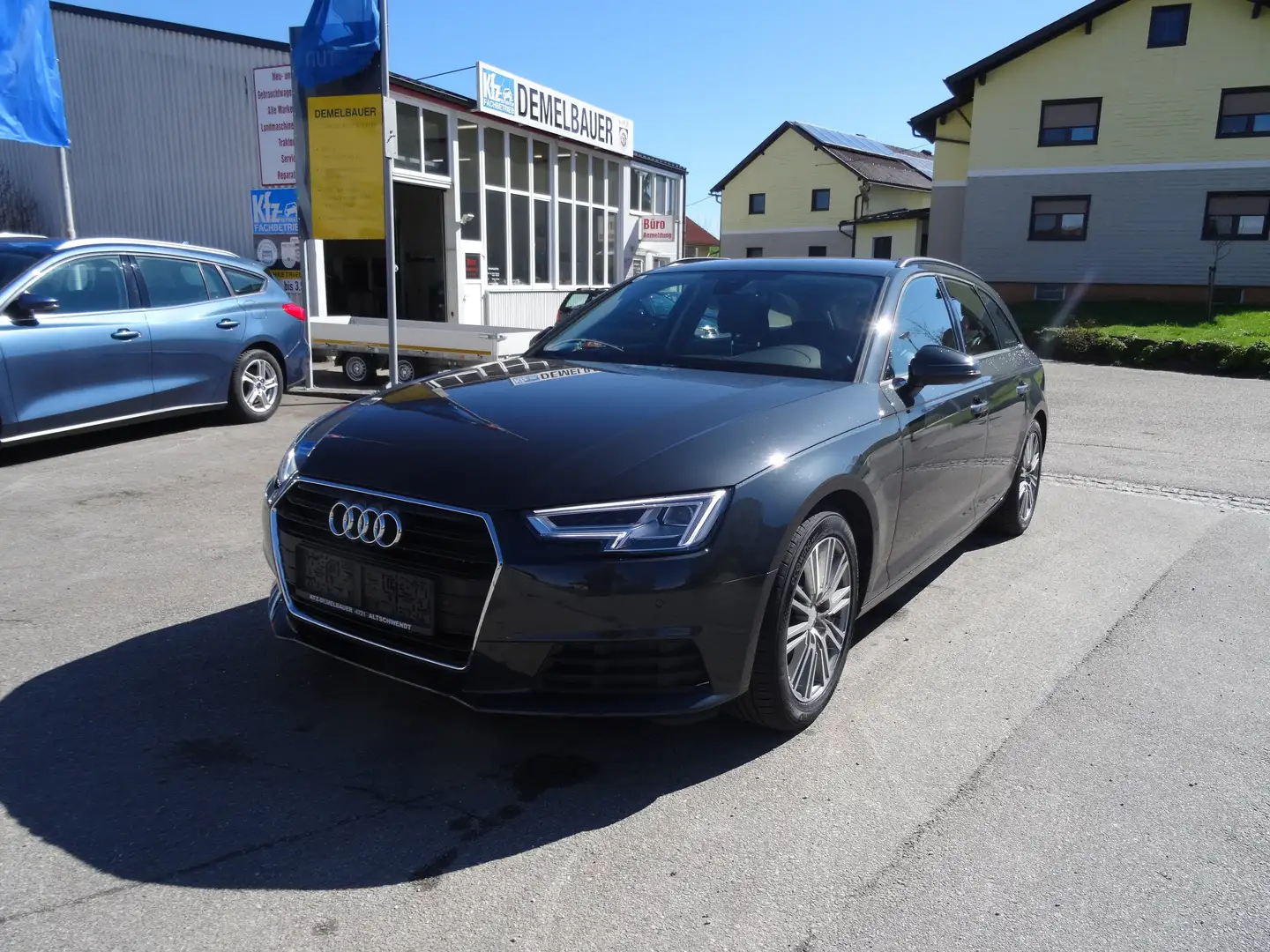 Audi A4 basis ultra Grau - 1