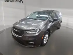 Chrysler Pacifica photo Chrysler Pacifica