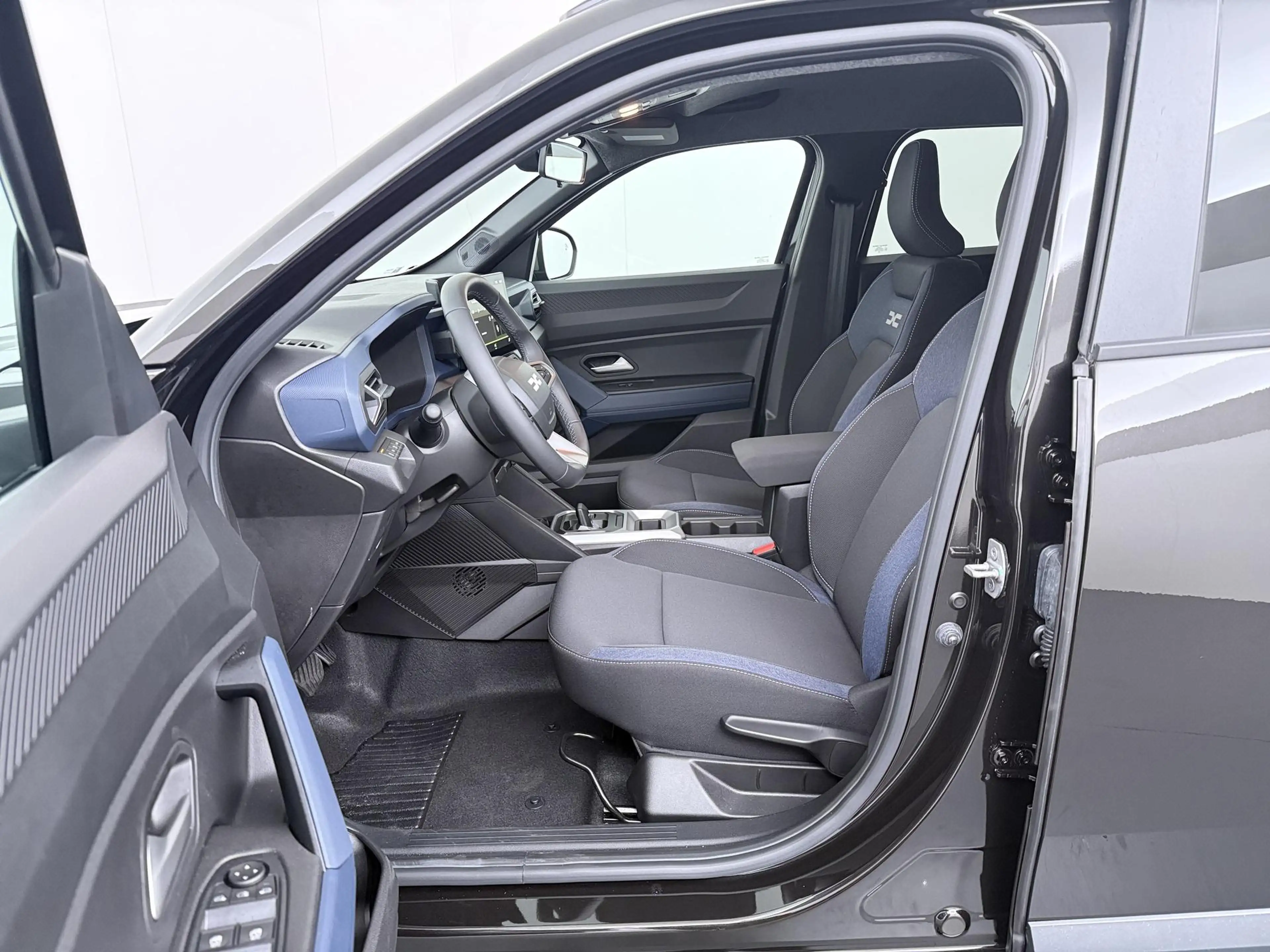 Dacia Duster journey hybrid 140 | pack assist | — photo 13
