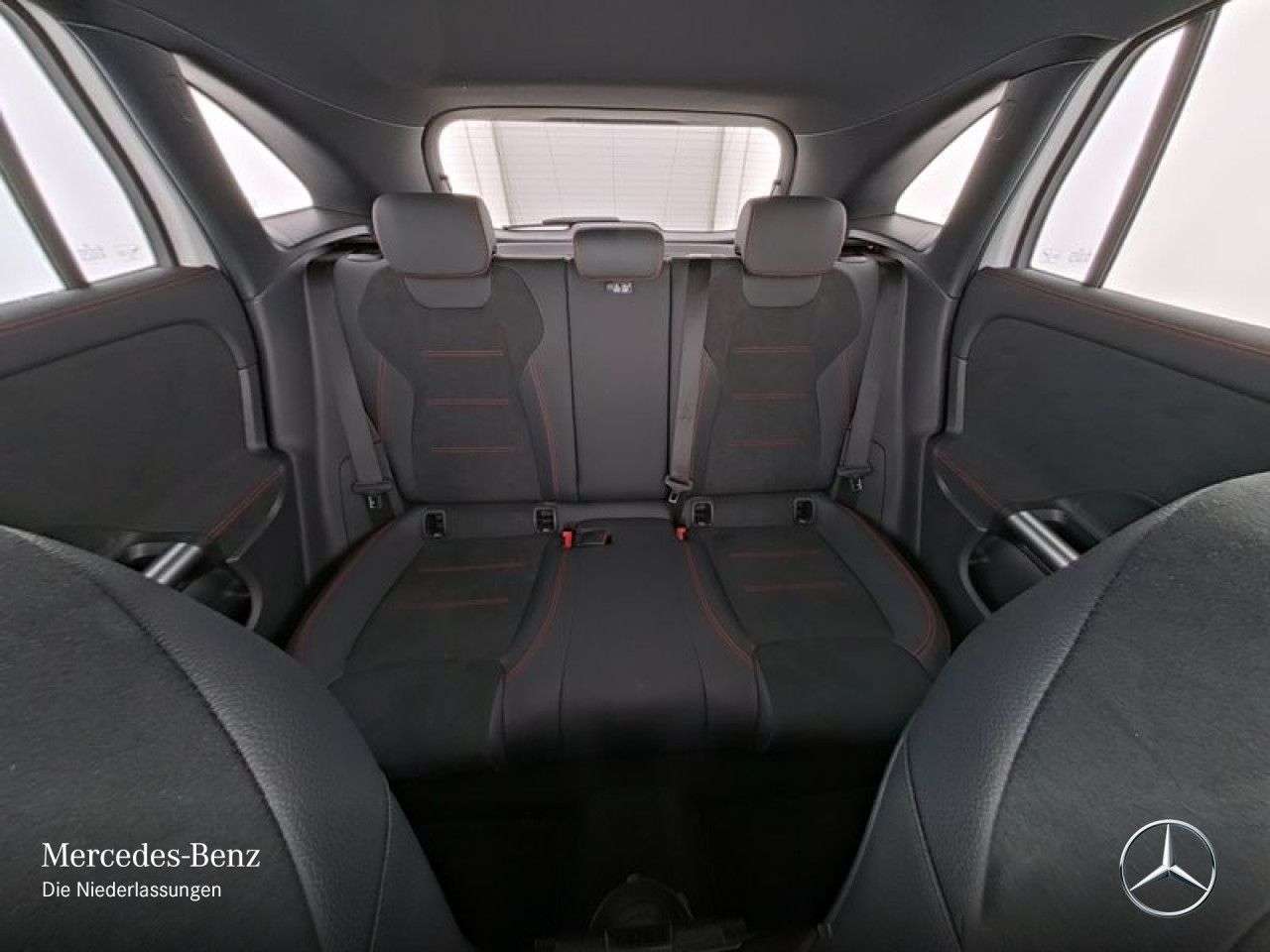 Mercedes-Benz GLA 220