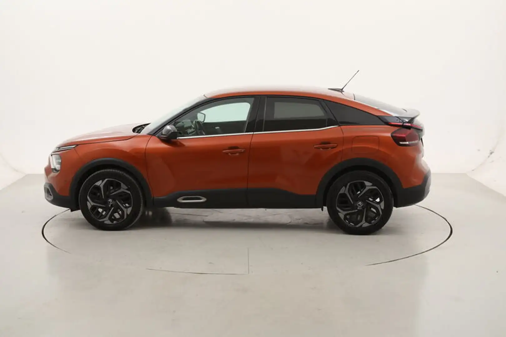 Citroen C4 Shine EAT8 1.5 Diesel 131CV Arancione - 2