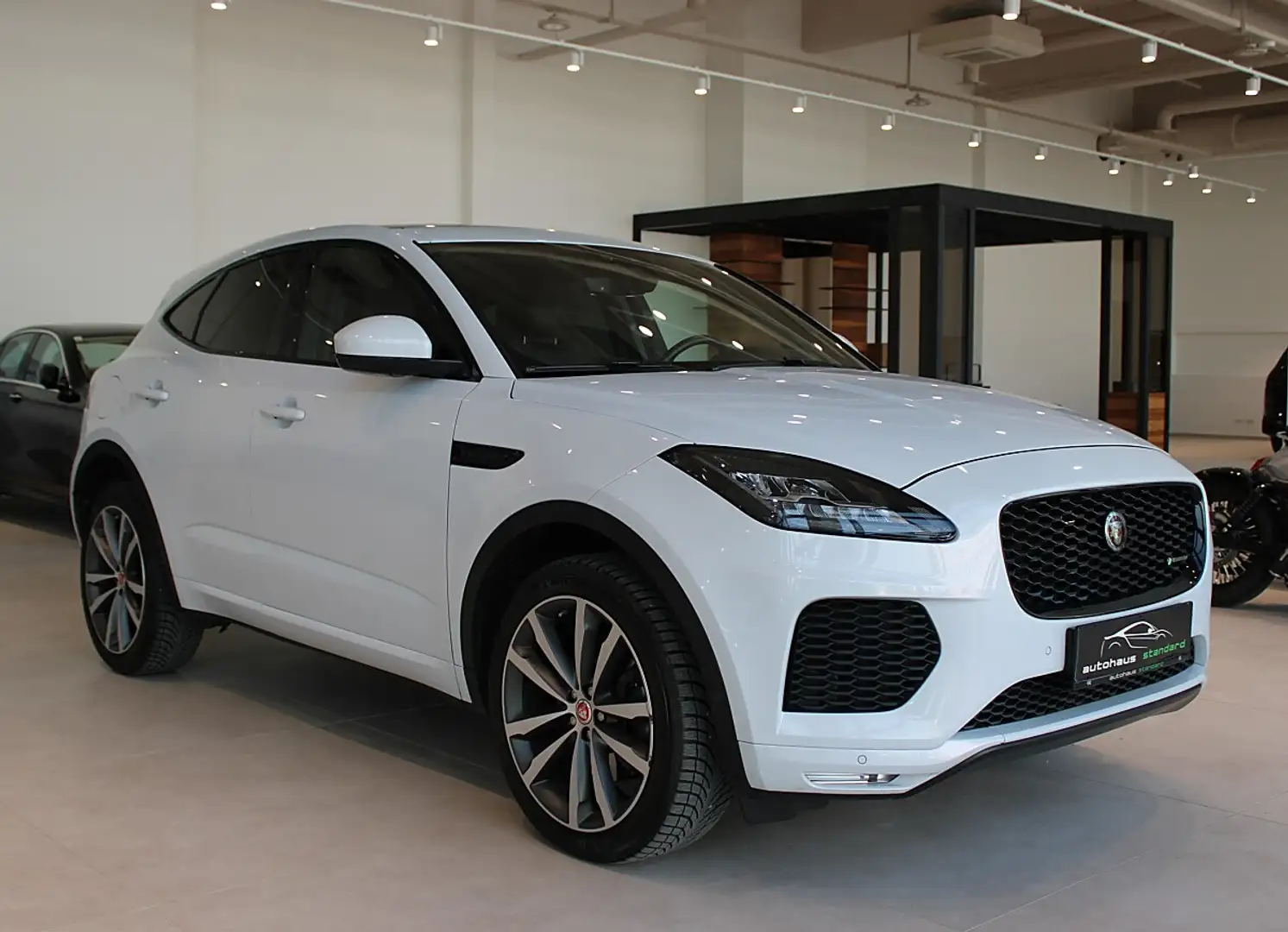 Jaguar E-Pace 2.0I4 P250 First Edition AWD Aut. **Tolle Ausst... Weiß - 1