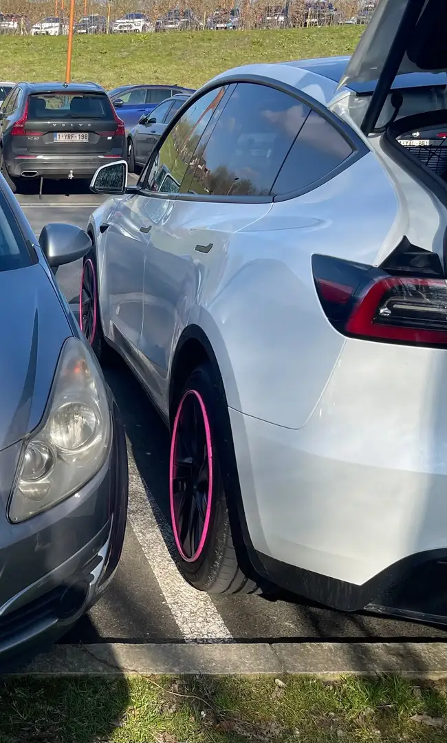 Tesla Model Y Model Y 72.5 kWh Long Range RWD Білий - 2