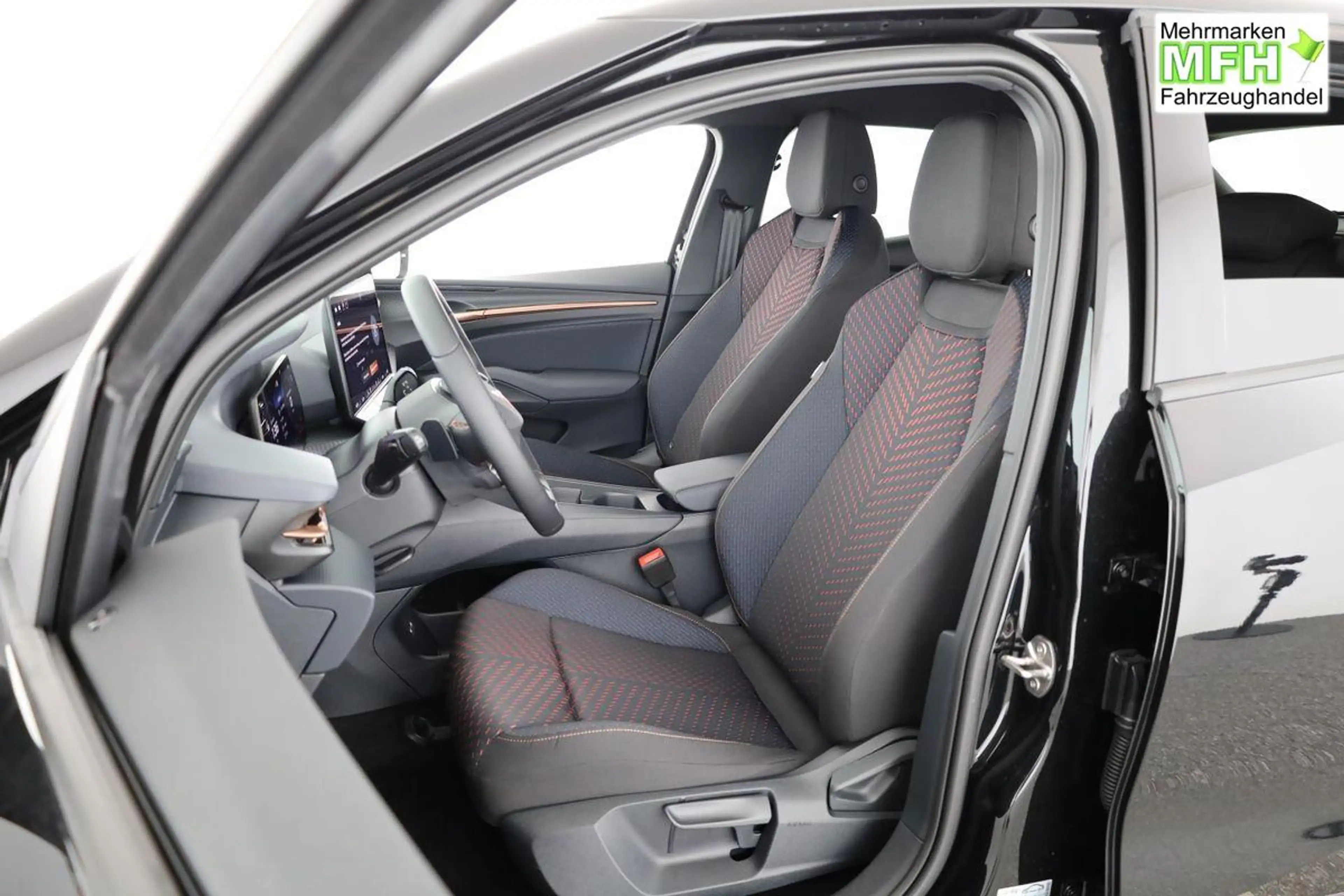 CUPRA Raval 155 kW Endurance 52 kWh, Edge, Kamera, 5 J.-Gar... — photo 10
