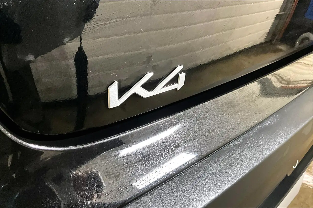 Kia K4 снимка Kia K4