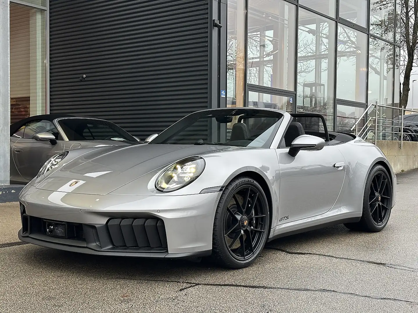Porsche 992 911 992.2 Carrera GTS Cabrio PDK Silber - 2