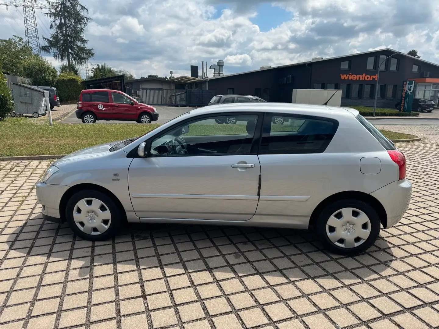 Toyota Corolla 1.6 Sol *AUTOMATIK*1 HAND*NUR 85000 KM* Argent - 2