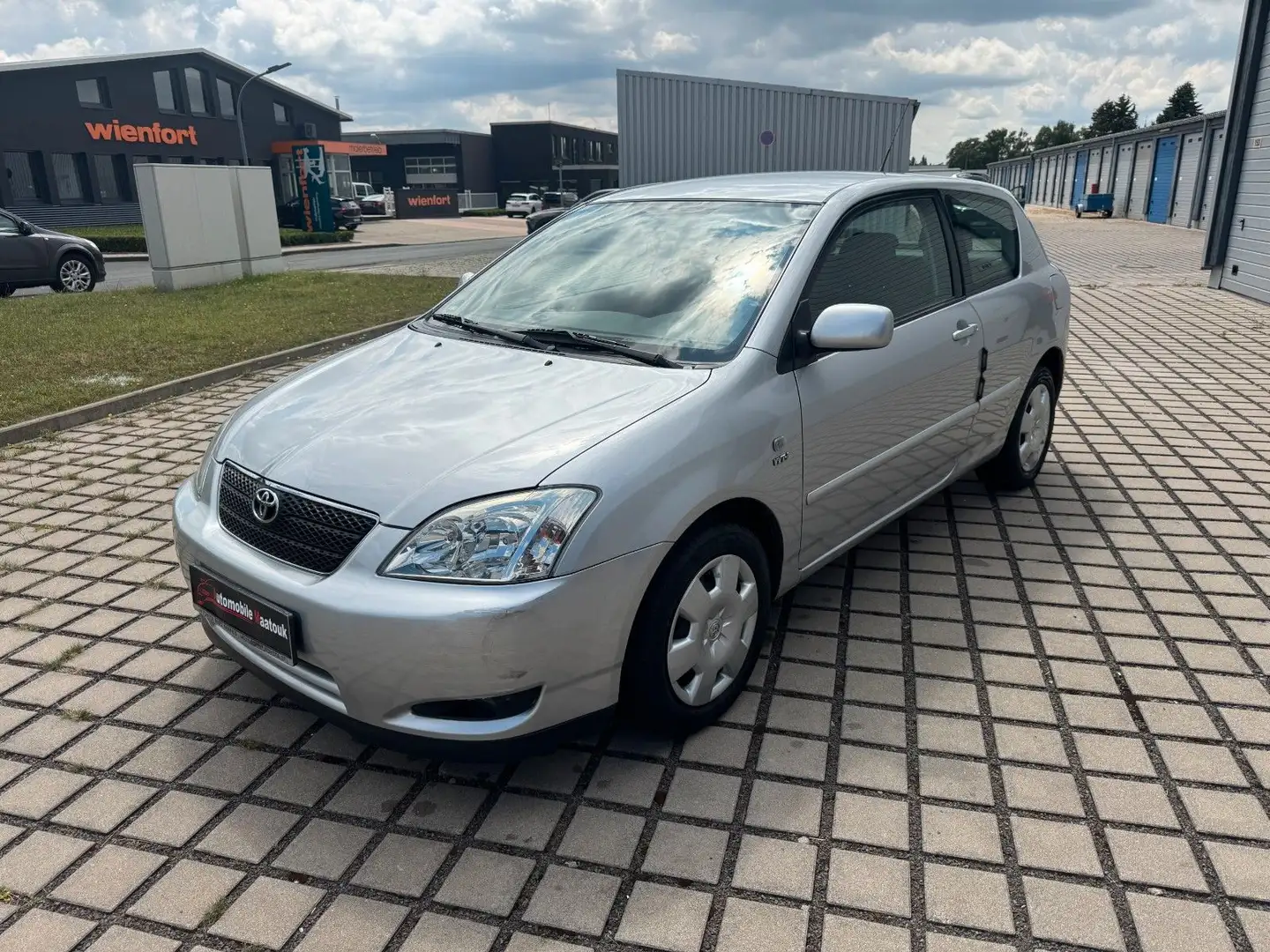 Toyota Corolla 1.6 Sol *AUTOMATIK*1 HAND*NUR 85000 KM* Argent - 1