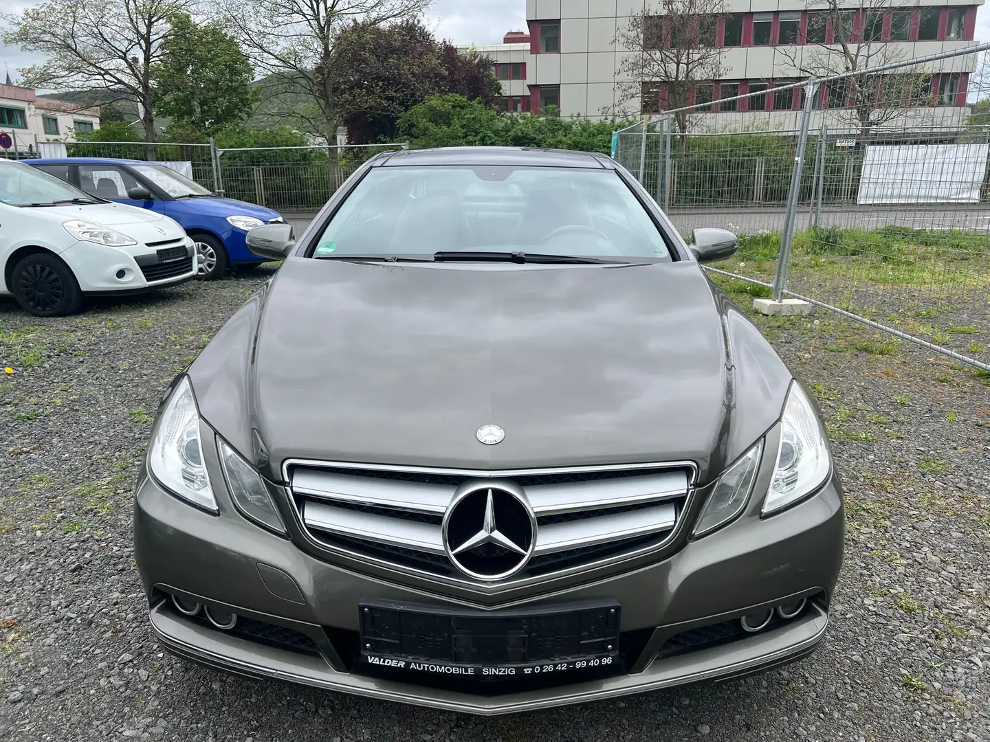 Mercedes-Benz E 350 CGI Coupe BlueEFFICIENCY 7G-TRONIC Brons - 2