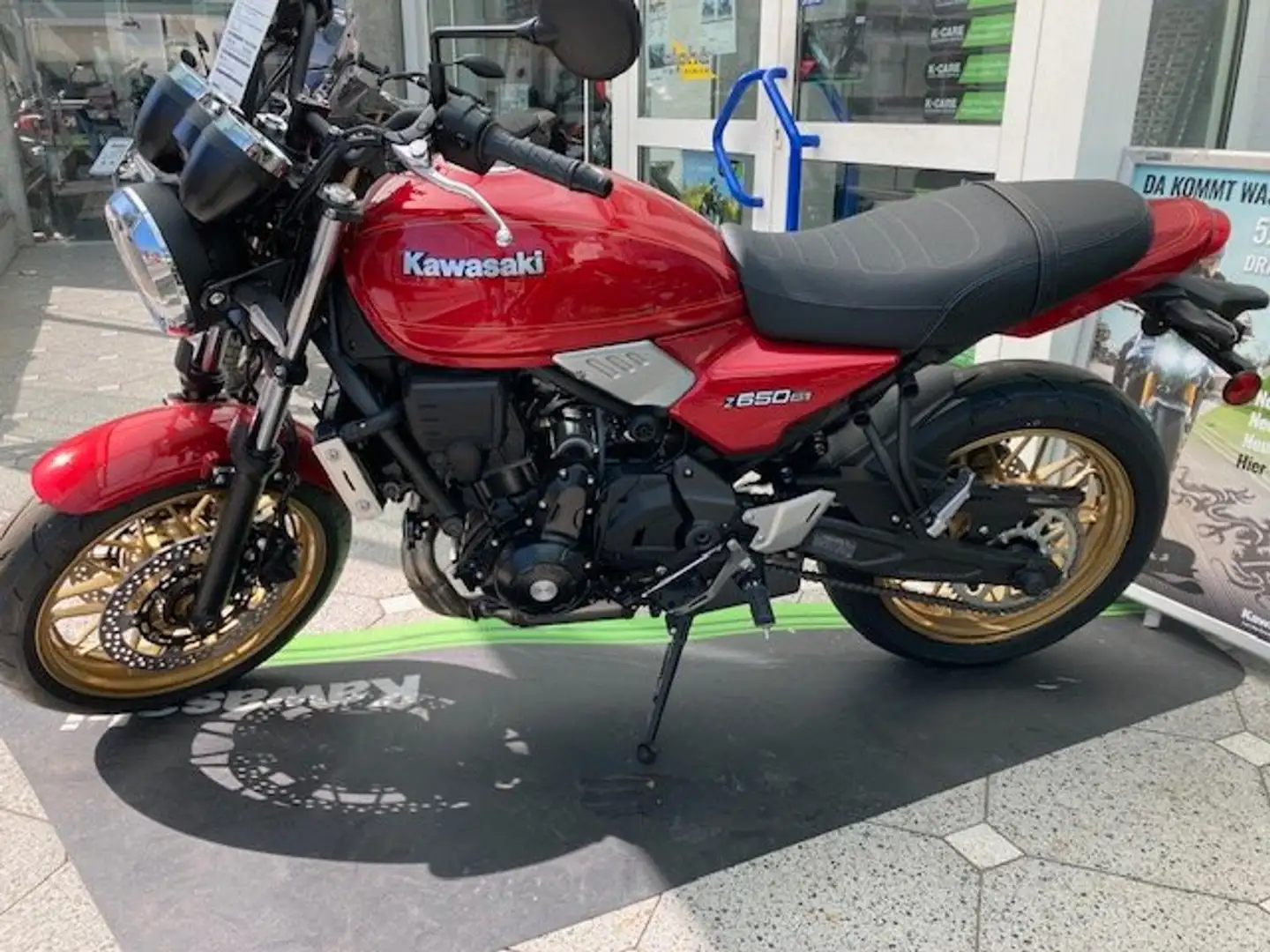 Kawasaki Z 650 RS Rot - 2
