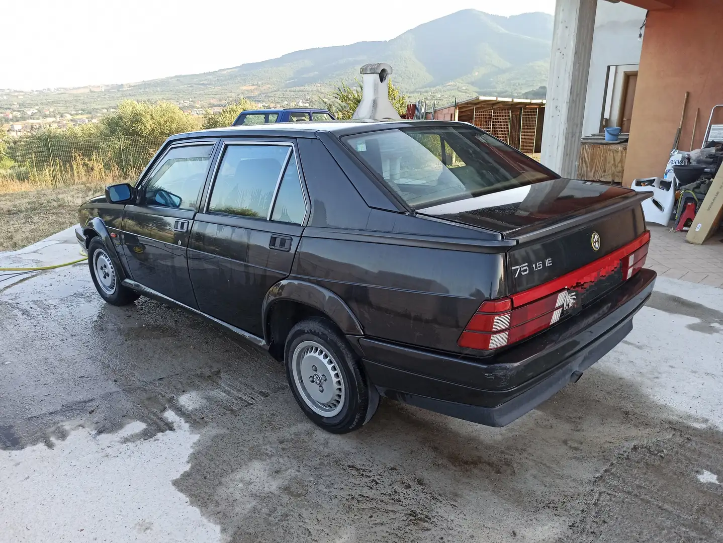 Alfa Romeo 75 1.6 ie cat. - 2