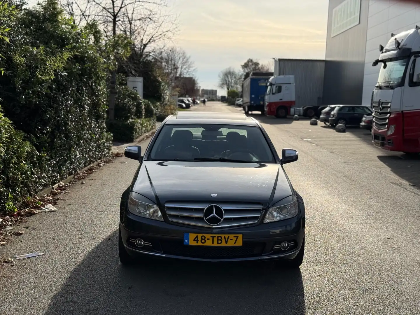 Mercedes-Benz C 180 KOMPRESSOR AUTOMAAT NAVIGATIE/STOELVERWARMING! NET Grijs - 2