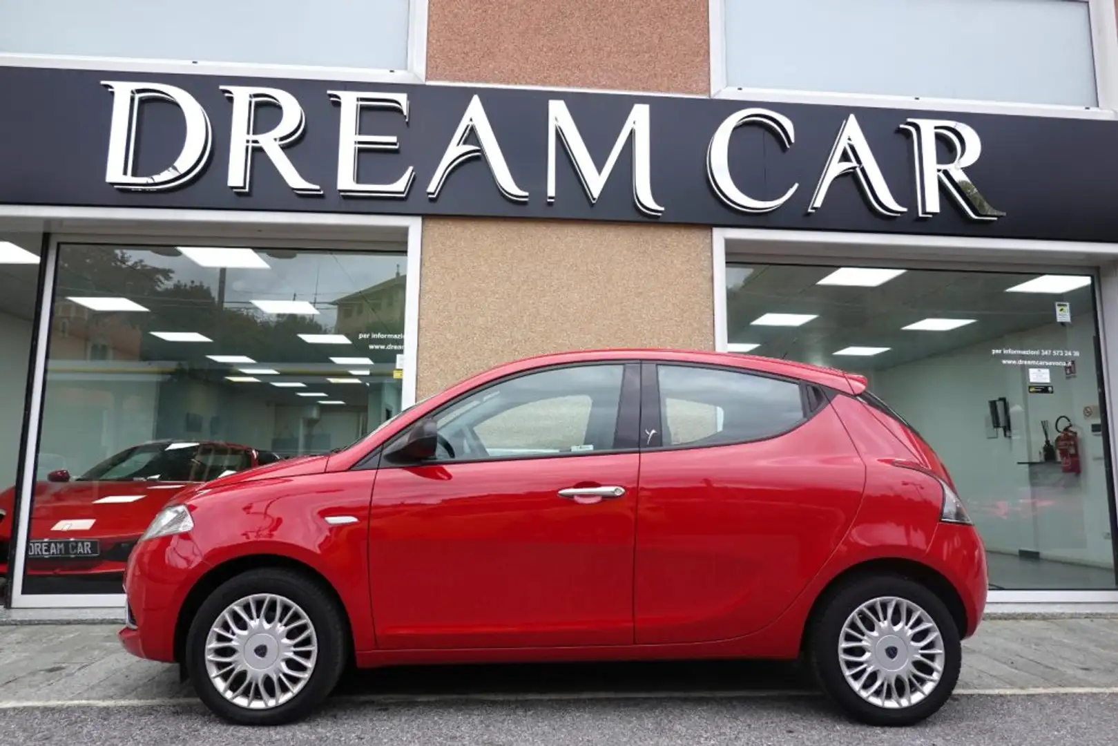 Lancia Ypsilon 1.2 69 CV 5 porte Silver Rouge - 2