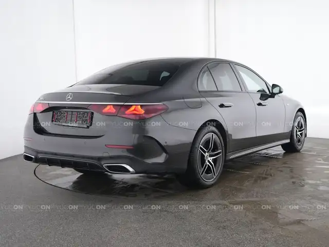 Mercedes-Benz E 300 e AMG LINE DISTRONIC 360 GRAD KAM Ansicht 3