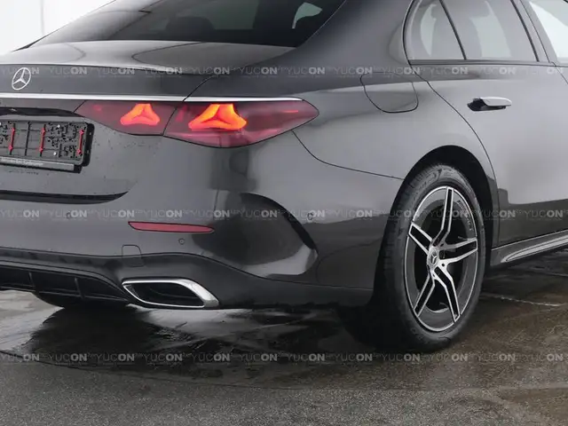 Mercedes-Benz E 300 e AMG LINE DISTRONIC 360 GRAD KAM Ansicht 5