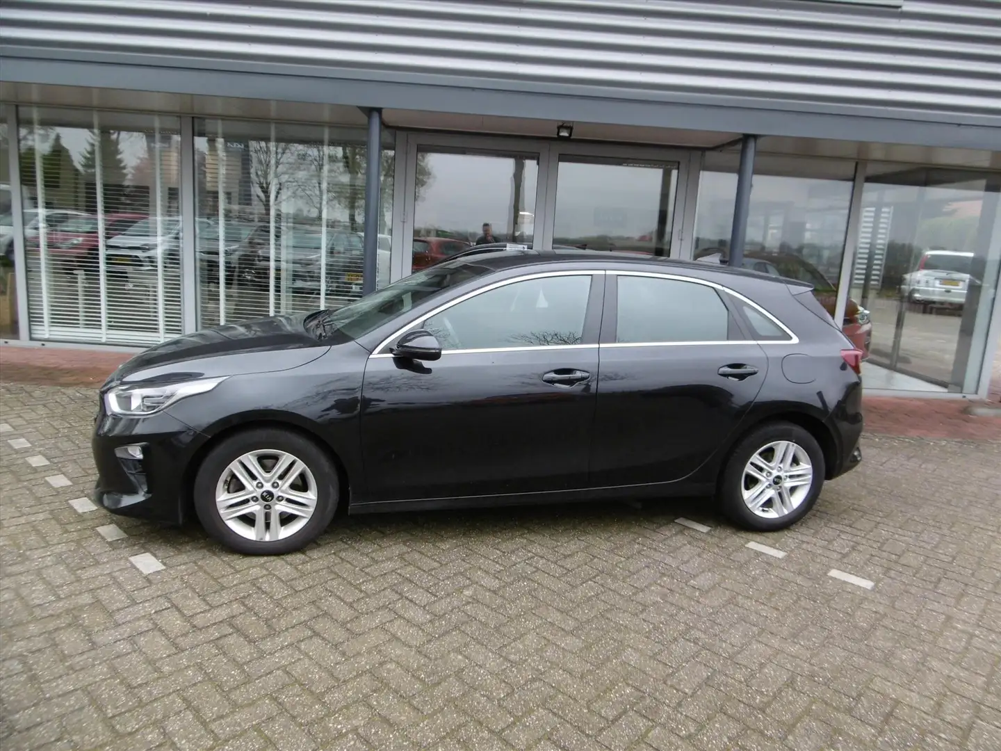 Kia Ceed / cee'd 1.0 Turbo MHEV AUTOMAAT DynamicLine Org. Ned. Zwart - 2