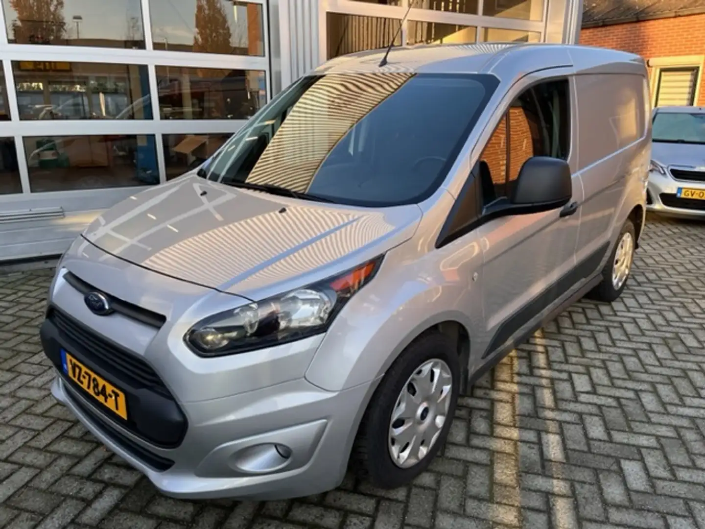 Ford Transit Connect 1.5 TDCI L1 Trend HP Camera / Navi / PDC Grijs - 1