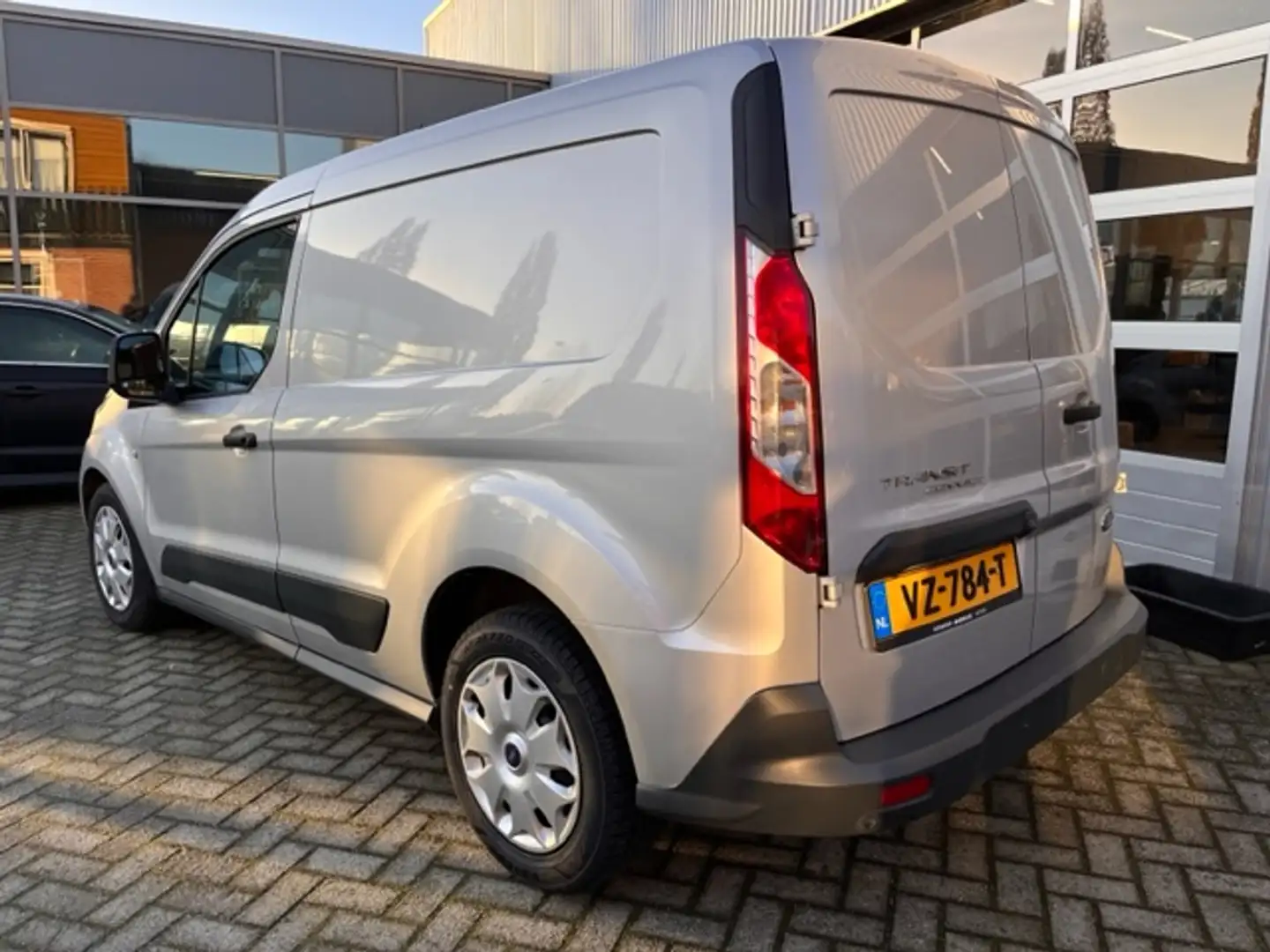 Ford Transit Connect 1.5 TDCI L1 Trend HP Camera / Navi / PDC Grijs - 2