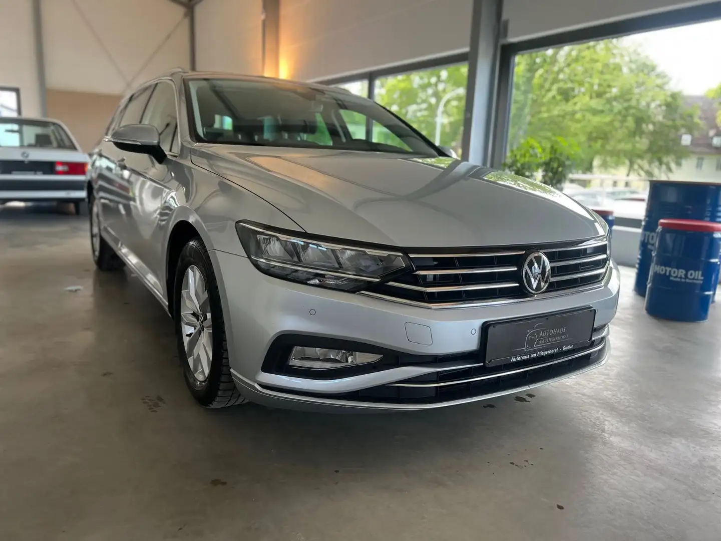 Volkswagen Passat Variant 2.0 TDI Business LED/ACC/Kam/SHZ Argent - 2