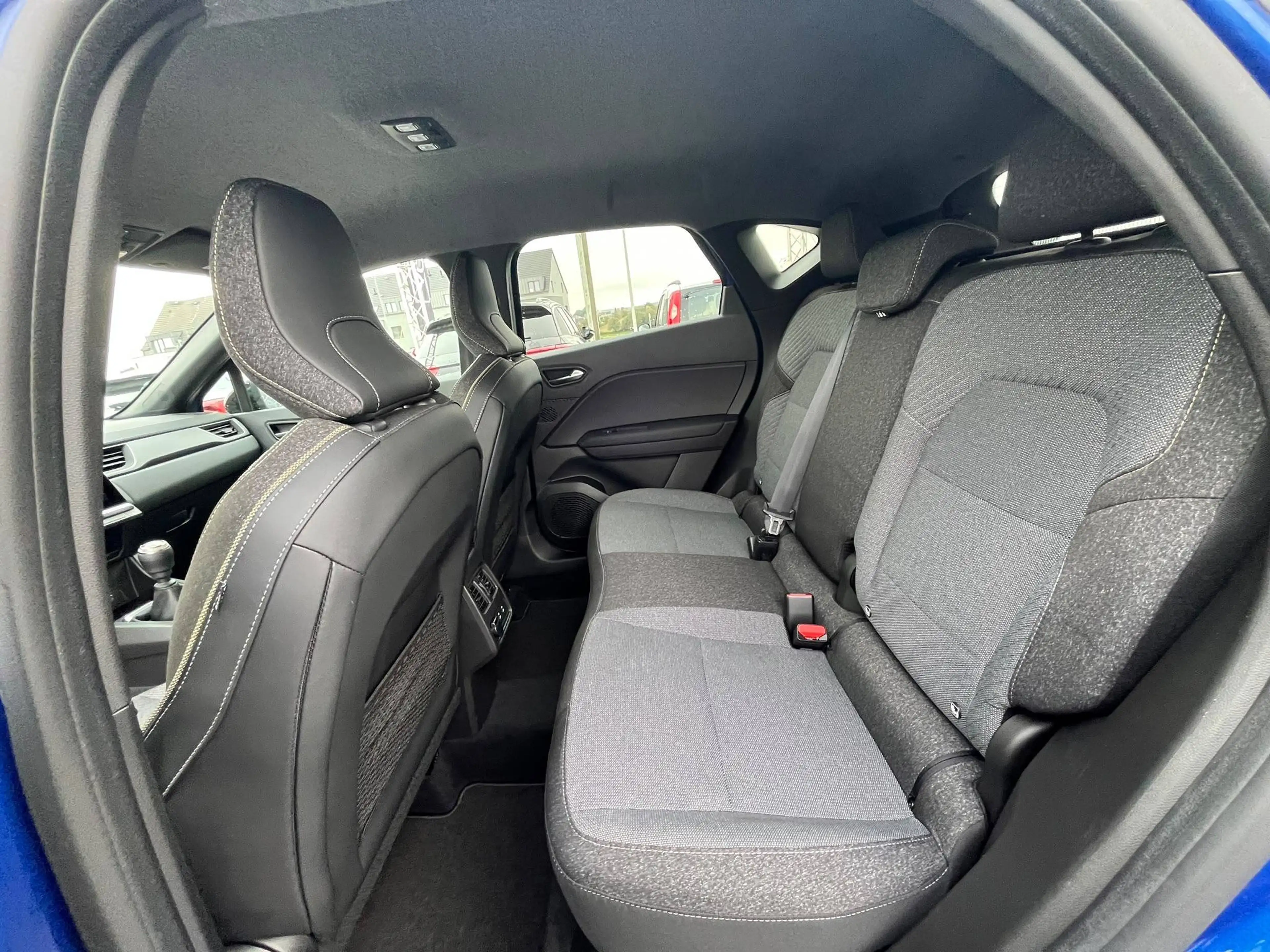 Renault Captur Captur 1.0 TCe Techno Techno — photo 9