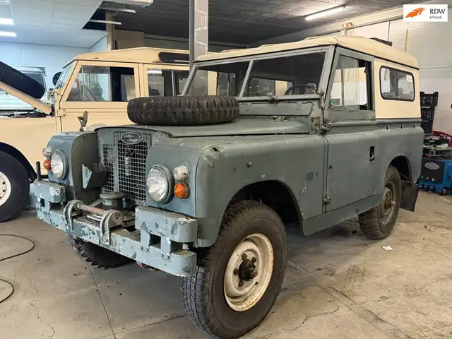 Land Rover Defender Serie IIa 88 Bug-Eye