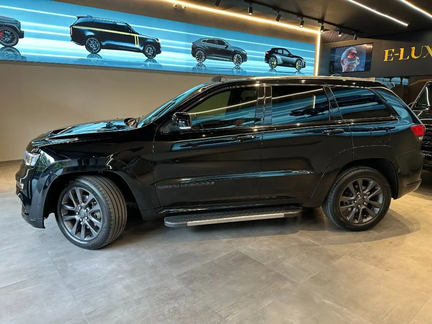 Jeep Grand Cherokee 3.0 V6 CRD 250 CV Multijet II Limited Zwart - 2
