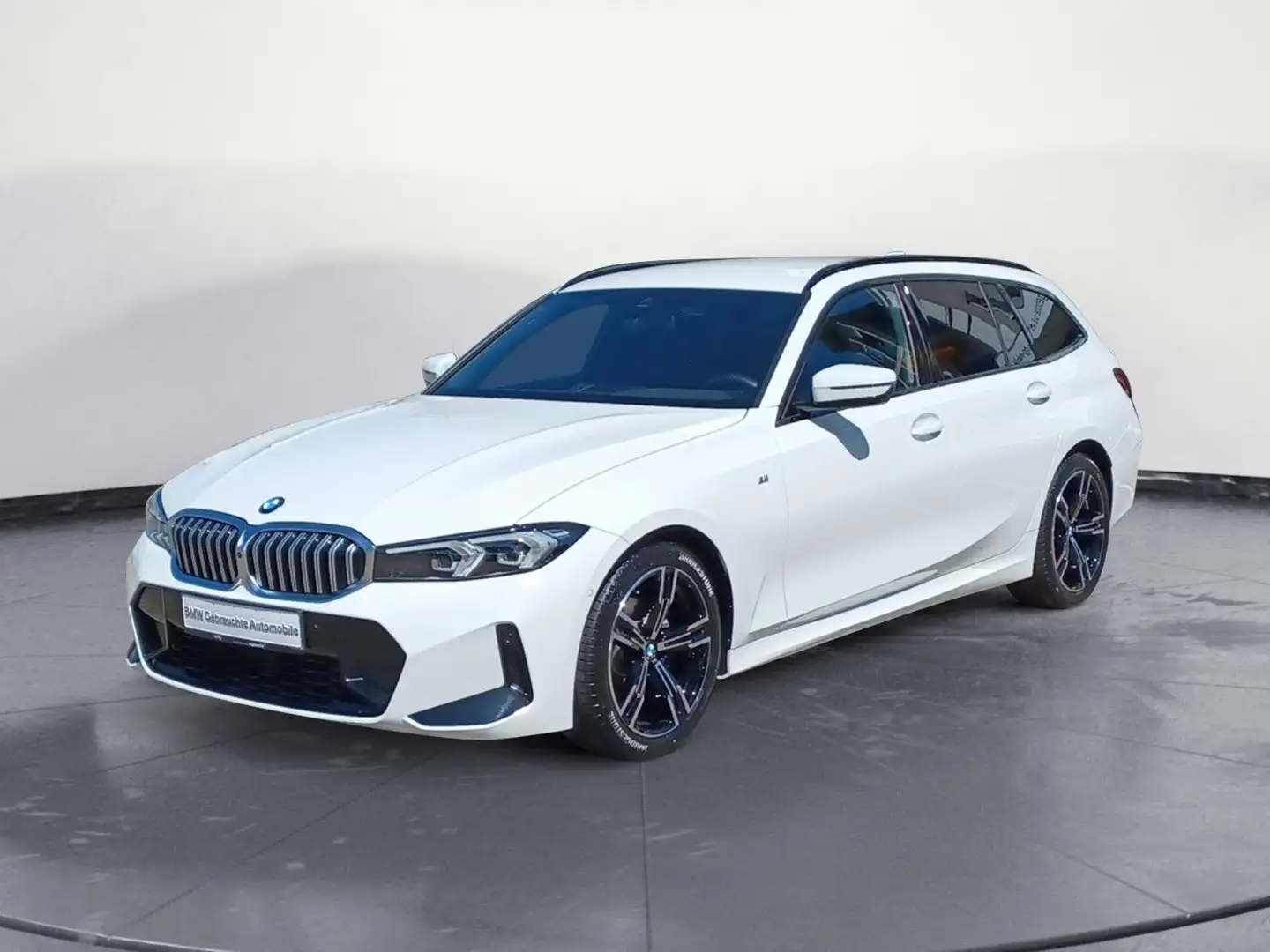 BMW 318 i Touring *MSport*Navi*Kamera*HiFi*LED*PDC*SH Weiß - 2