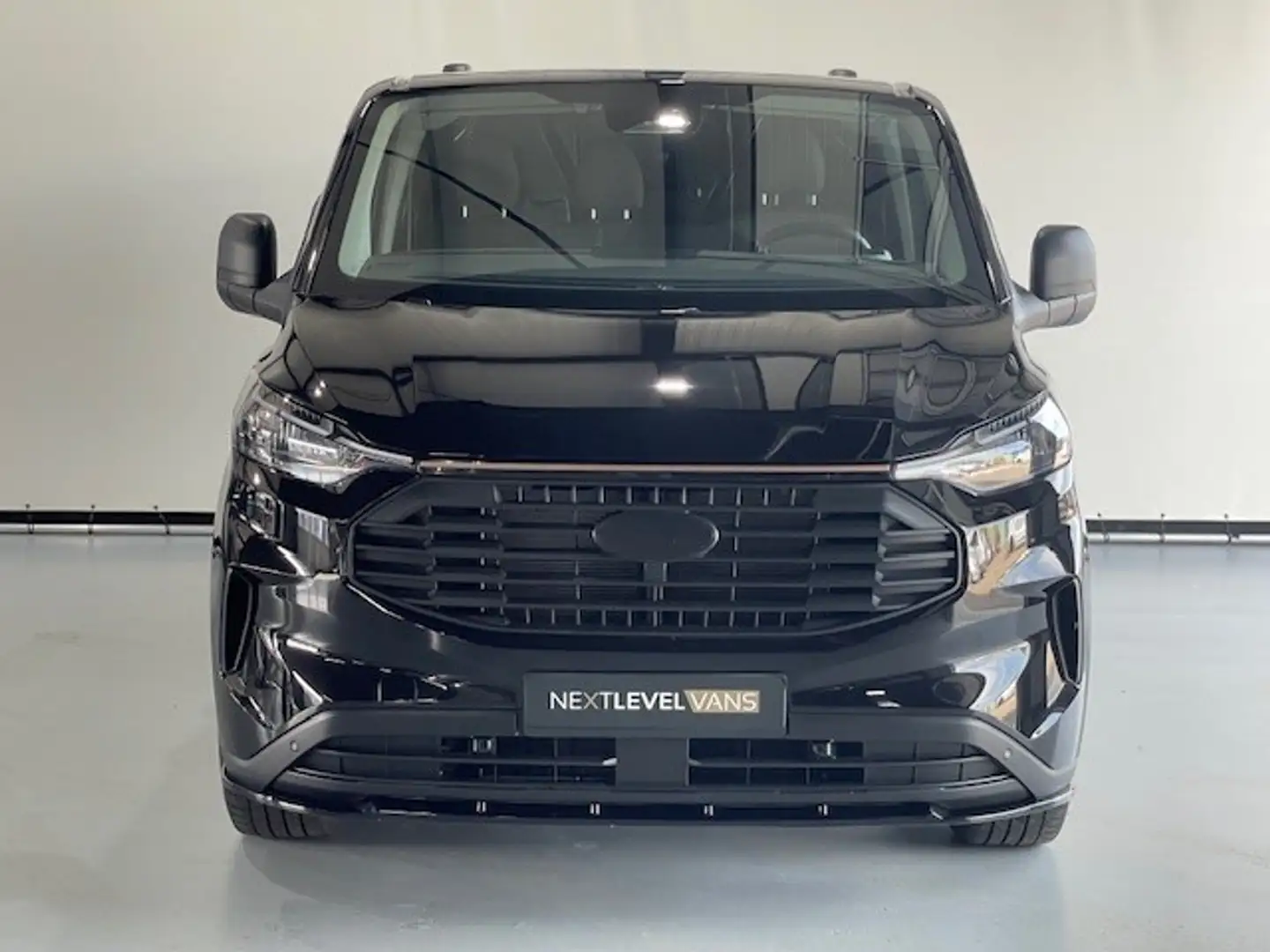 Ford Transit Custom 300 2.0 TDCI L2H1 136 PK NEXT LEVEL EDITION / BR / Zwart - 2