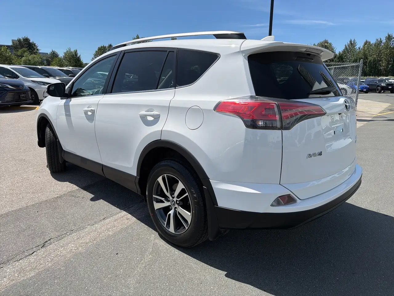 Toyota RAV 4 снимка Toyota RAV 4