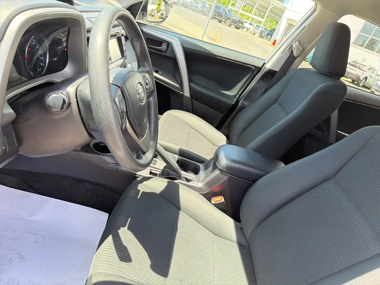 Toyota RAV 4 снимка Toyota RAV 4