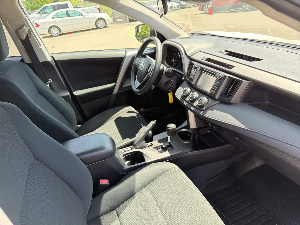 Toyota RAV 4 снимка Toyota RAV 4