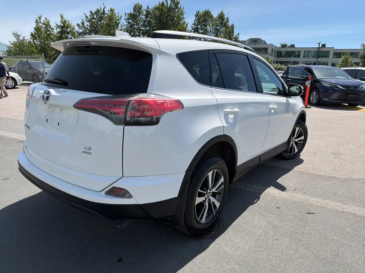 Toyota RAV 4 снимка Toyota RAV 4