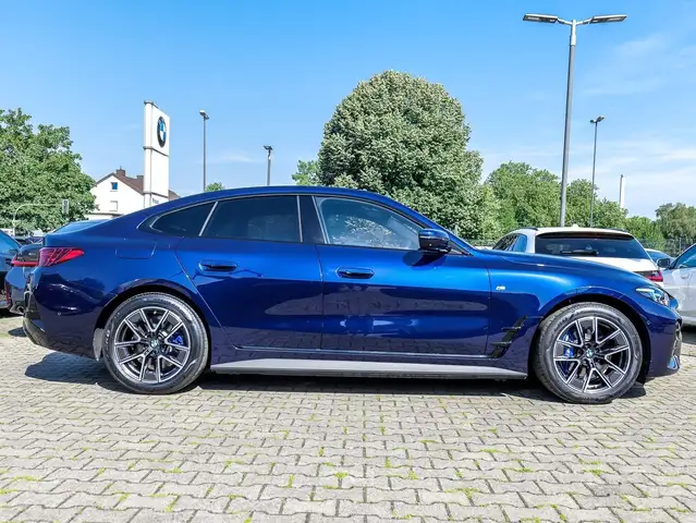 BMW I4 view 11