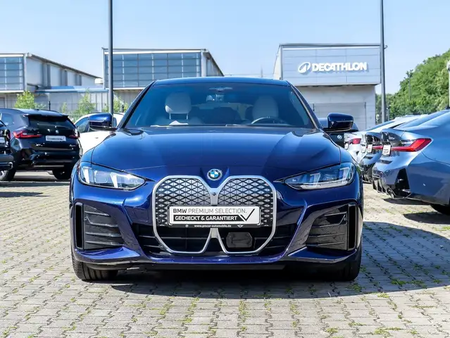 BMW I4 view 9