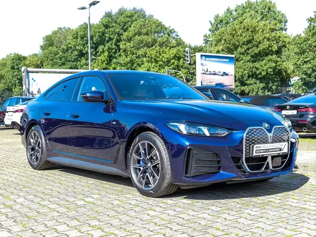 BMW I4 view 6