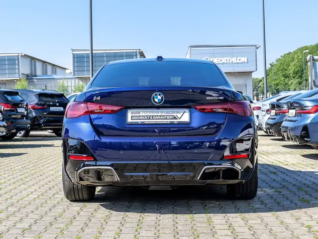 BMW I4 view 12