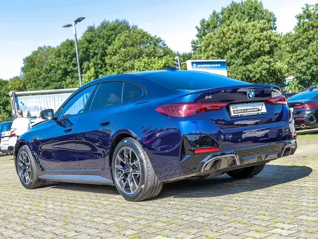 BMW I4 view 7