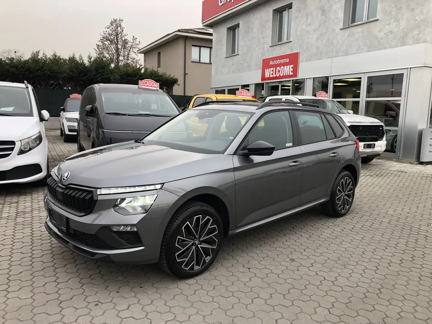 Skoda Kamiq Kamiq 1.0 tsi Black Dots 110cv Grau - 2