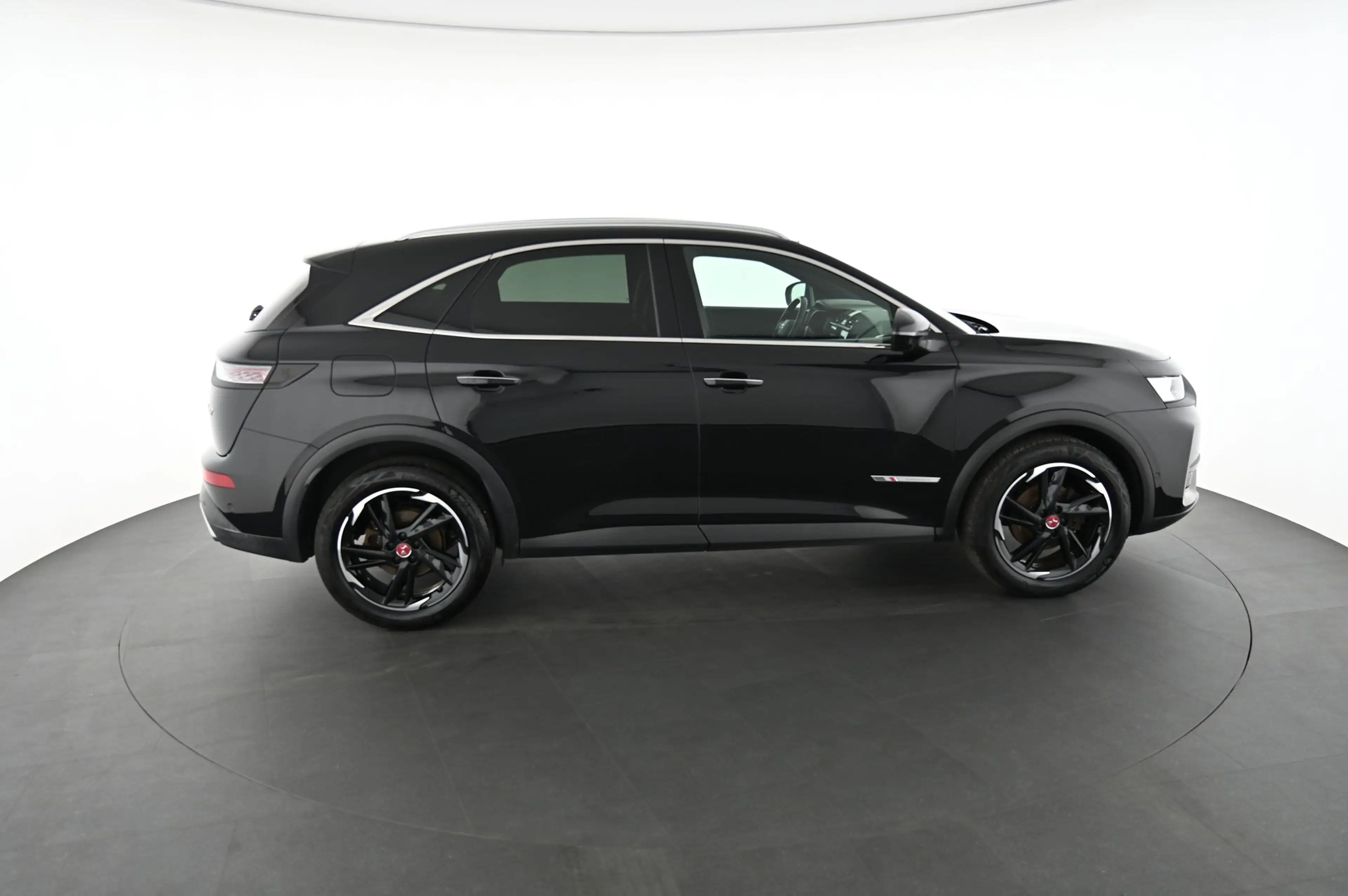 DS Automobiles DS 7 Crossback 2.0 BlueHDi 180 HK EAT8 Performance Line Pickerl — photo 6