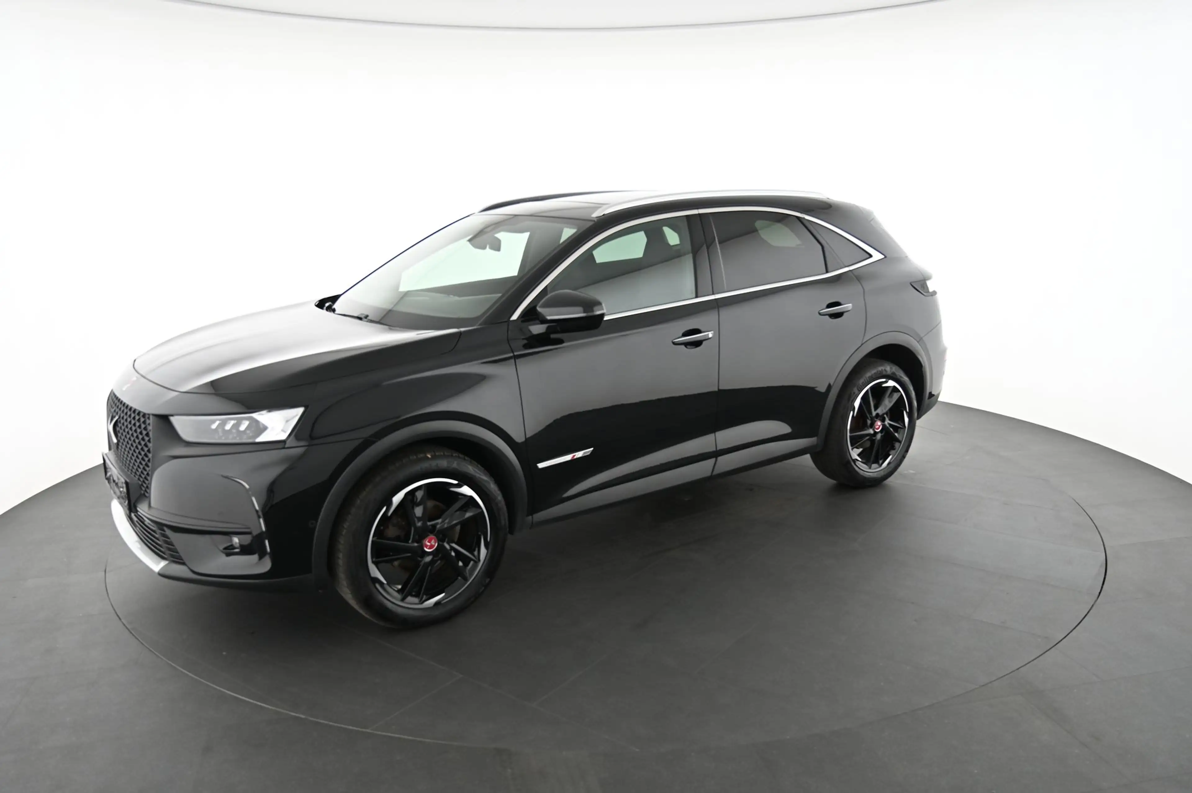 DS Automobiles DS 7 Crossback 2.0 BlueHDi 180 HK EAT8 Performance Line Pickerl — photo 3