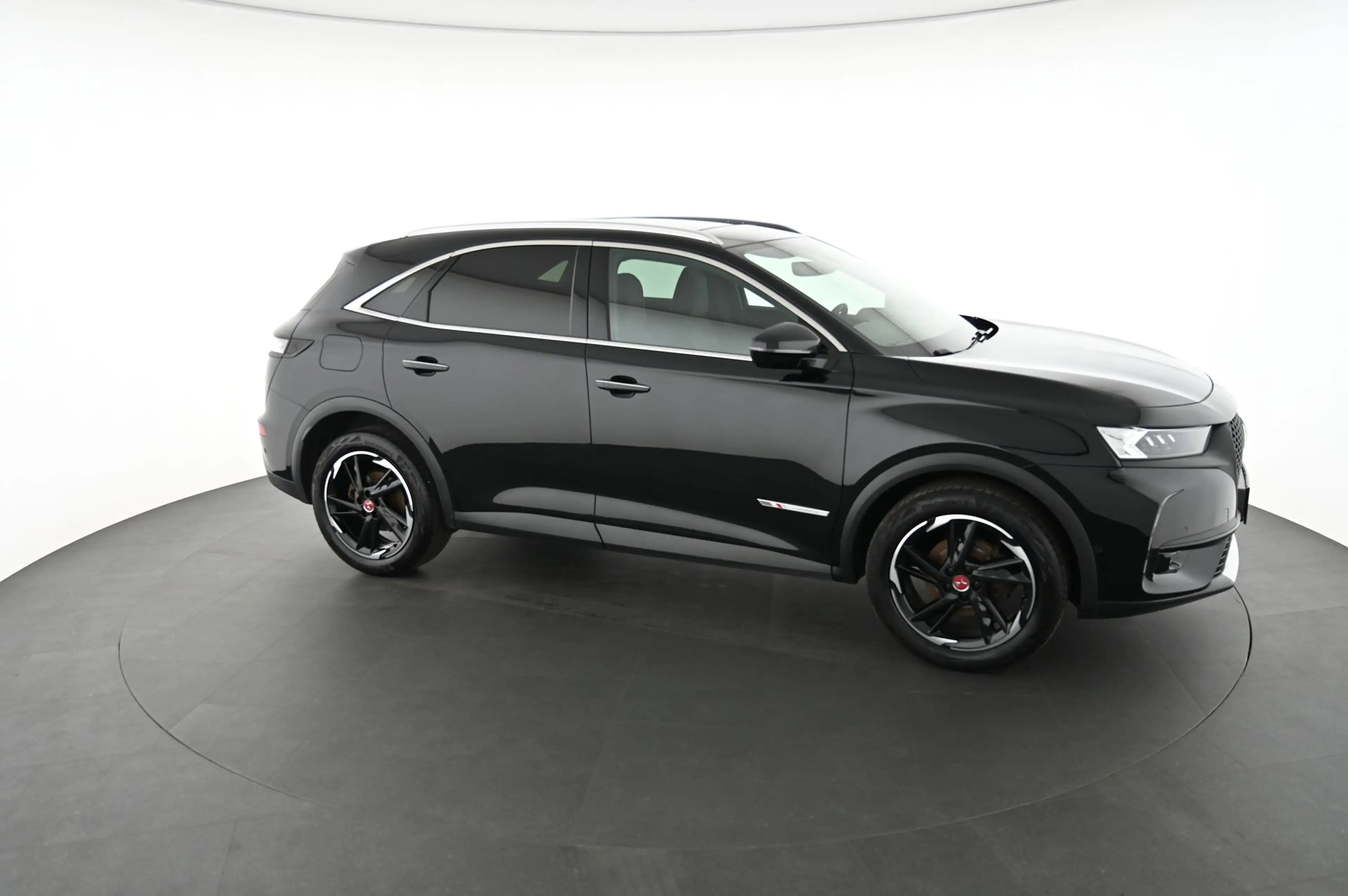 DS Automobiles DS 7 Crossback 2.0 BlueHDi 180 HK EAT8 Performance Line Pickerl — photo 8