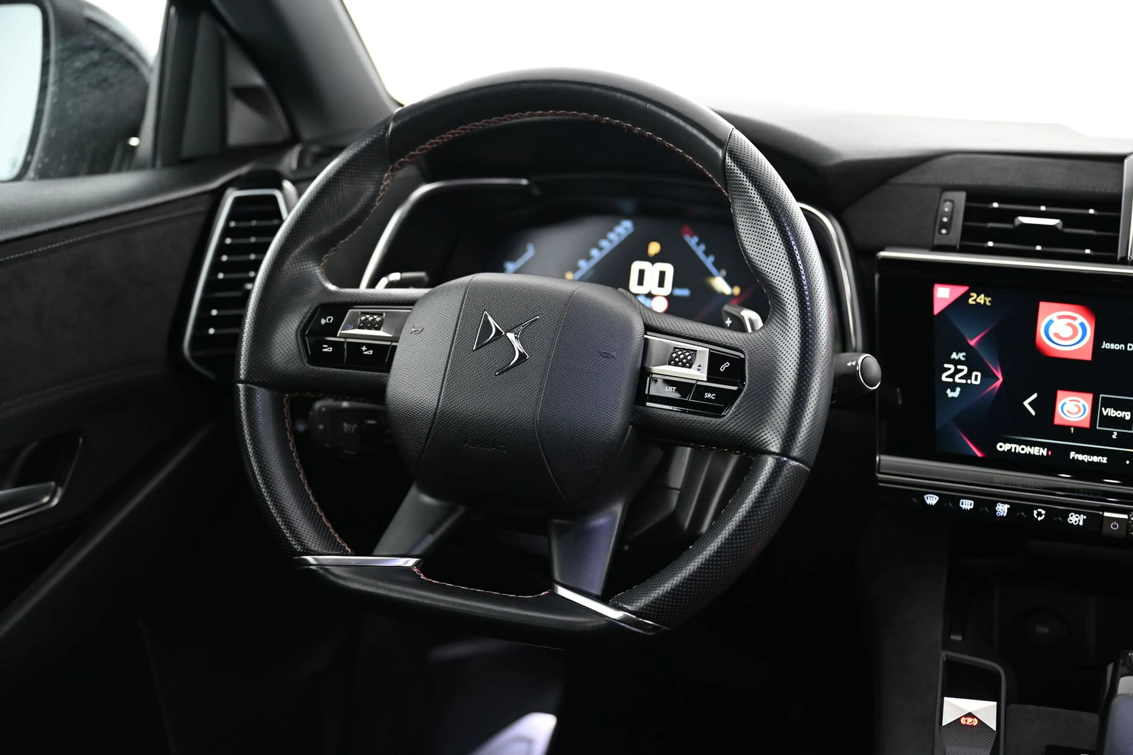 DS Automobiles DS 7 Crossback 2.0 BlueHDi 180 HK EAT8 Performance Line Pickerl — photo 20